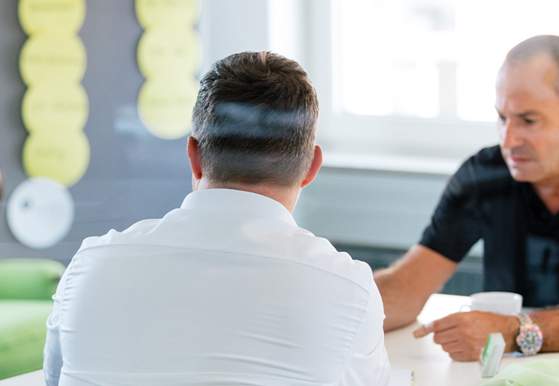 Gegenüberstellung klassischer und moderner Marketingmaßnahmen für Recruiting