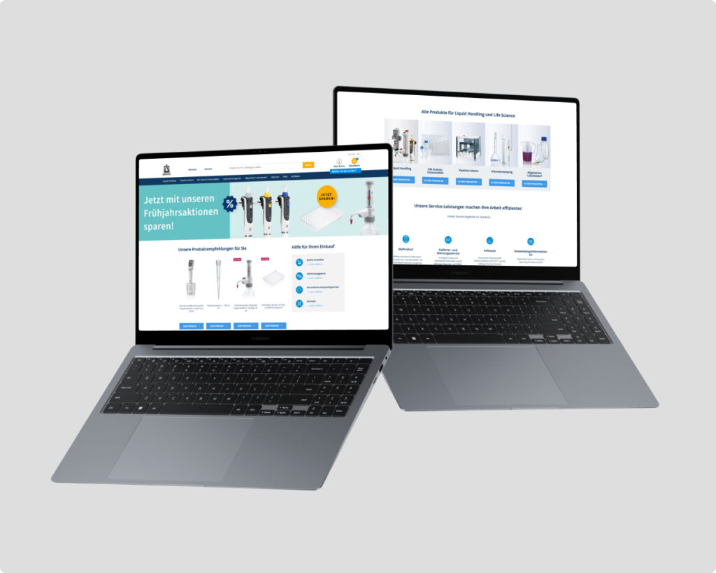 Mockup der brand Website auf zwei Laptops