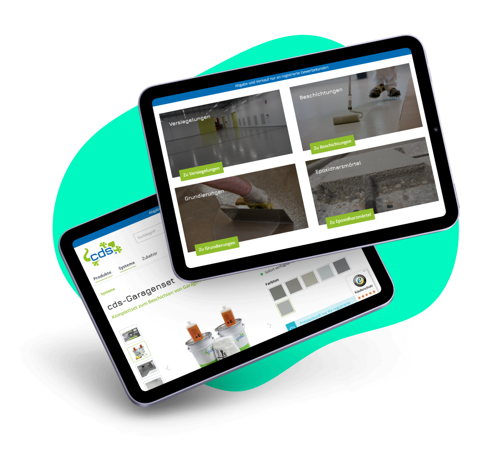 Zwei Tablets liegen auf einer türkisenen Hintergrundgrafik. Auf den Tablets ist die CDS POLYMERE-Website abgebildet.