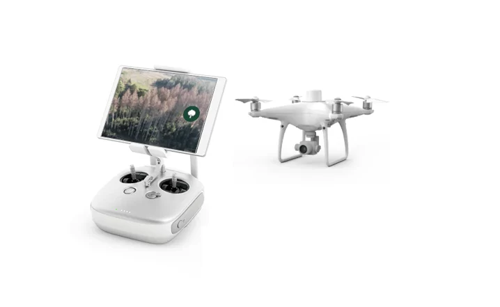 Eine weiße Drohne mit App und Steuerung